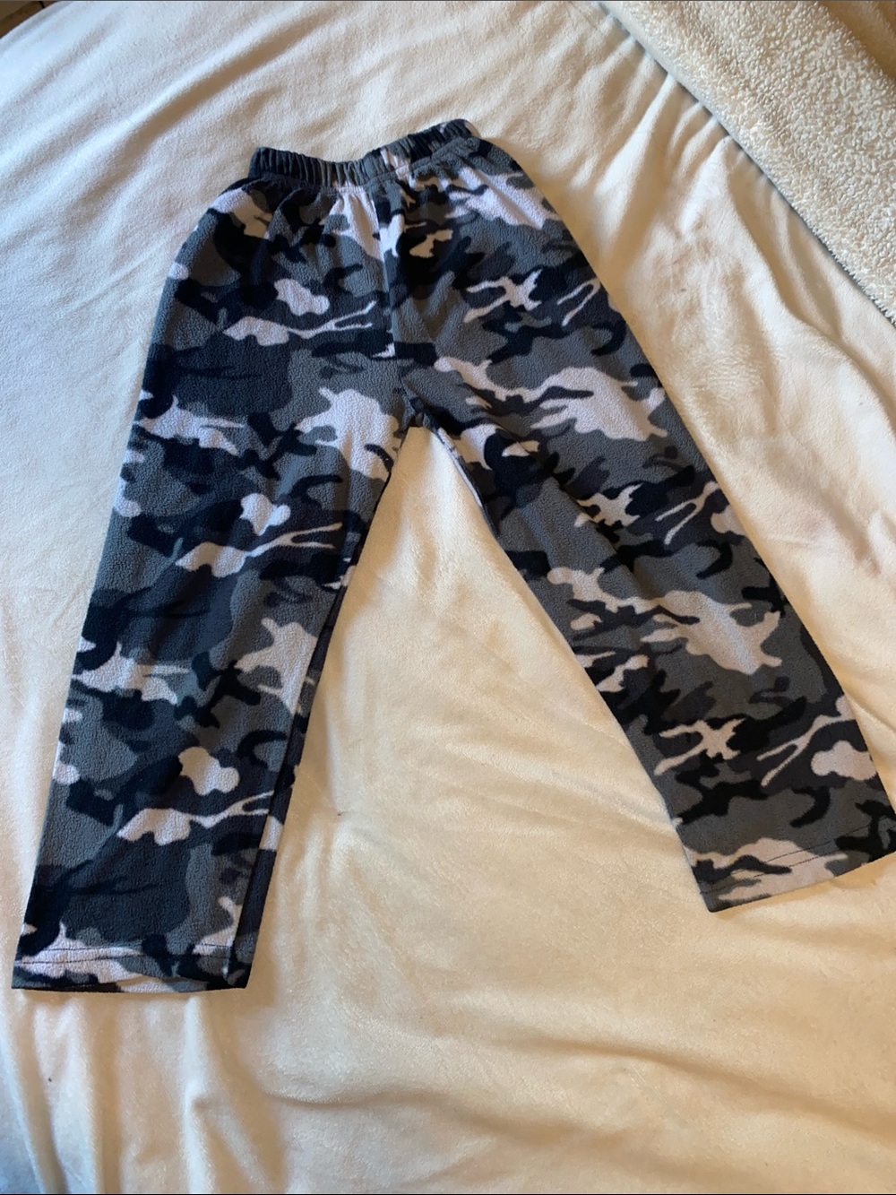 Kids Camo Fleece Joggers - Gray/Black